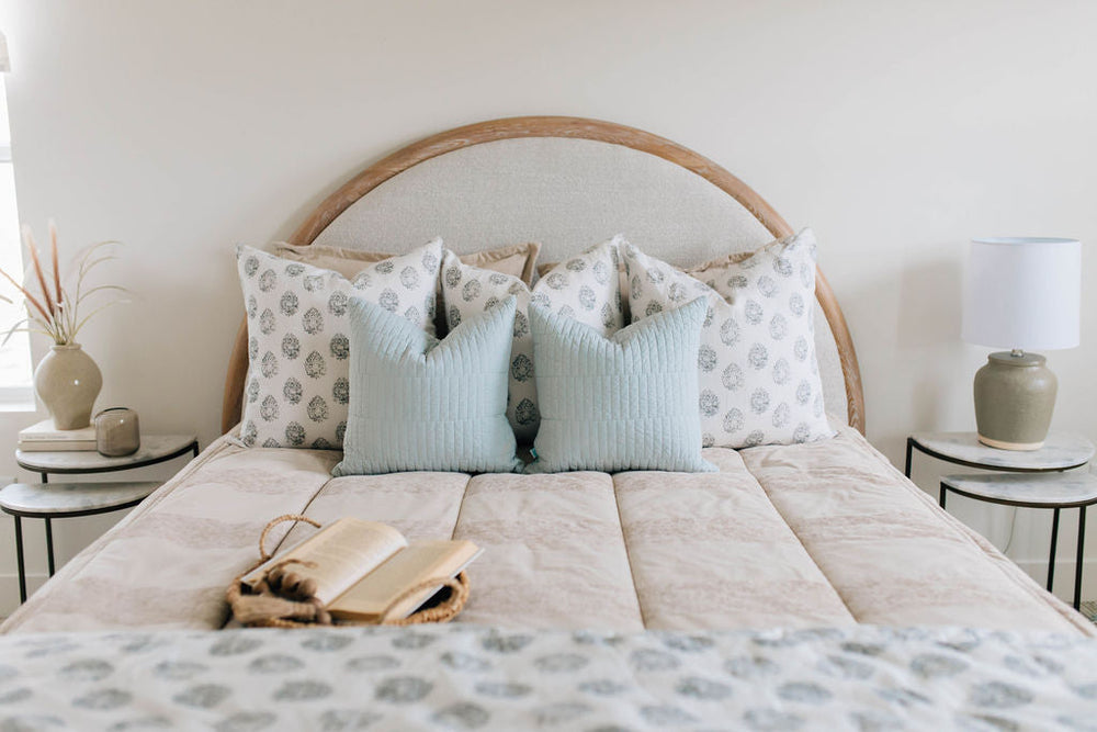 
                  
                    Halston Luxe Beddy's
                  
                