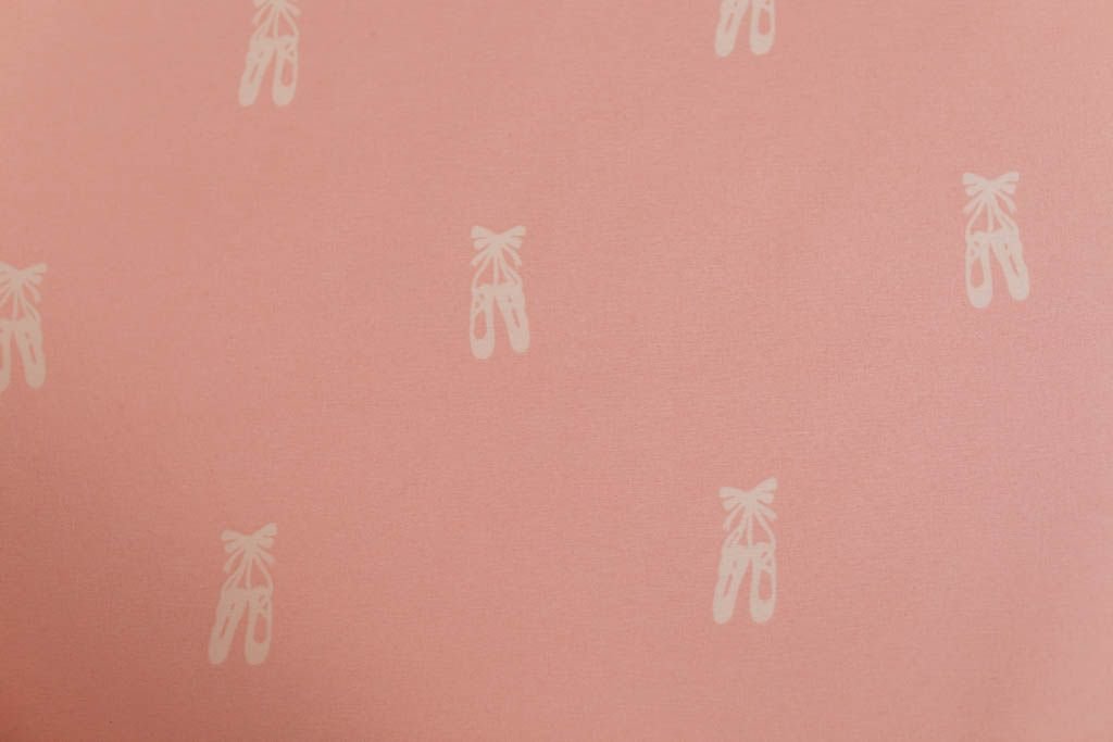 
                  
                    Twinkle Toes Zipper Bedding
                  
                