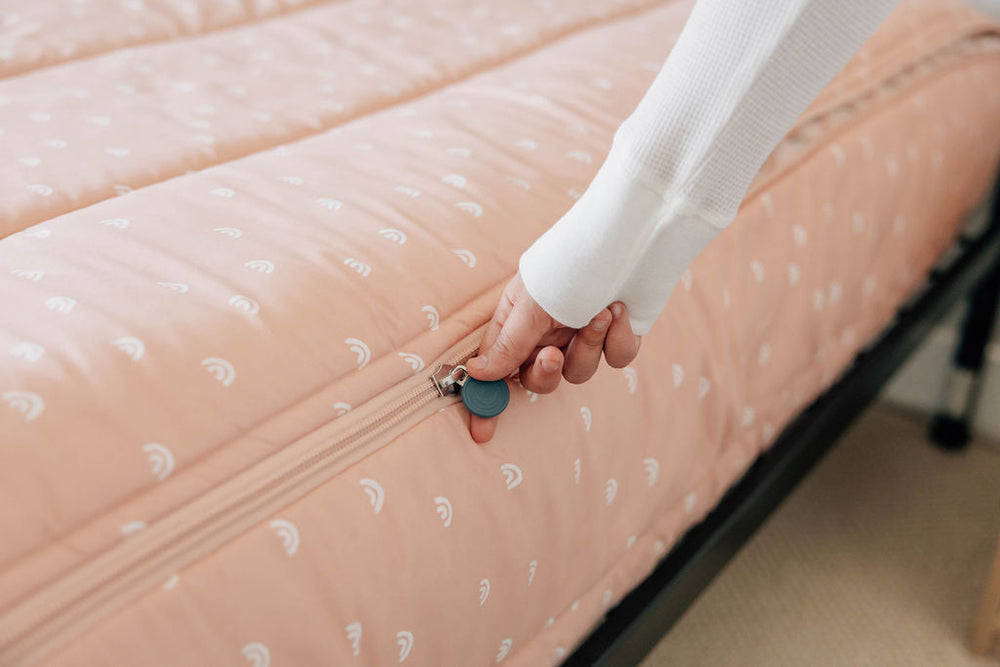 
                  
                    Over The Rainbow Zipper Bedding
                  
                