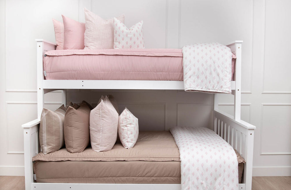 
                  
                    Ella Beddy's
                  
                