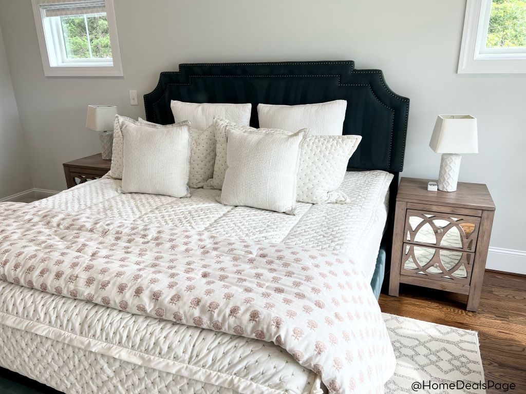 
                  
                    Monroe Luxe Beddy's
                  
                