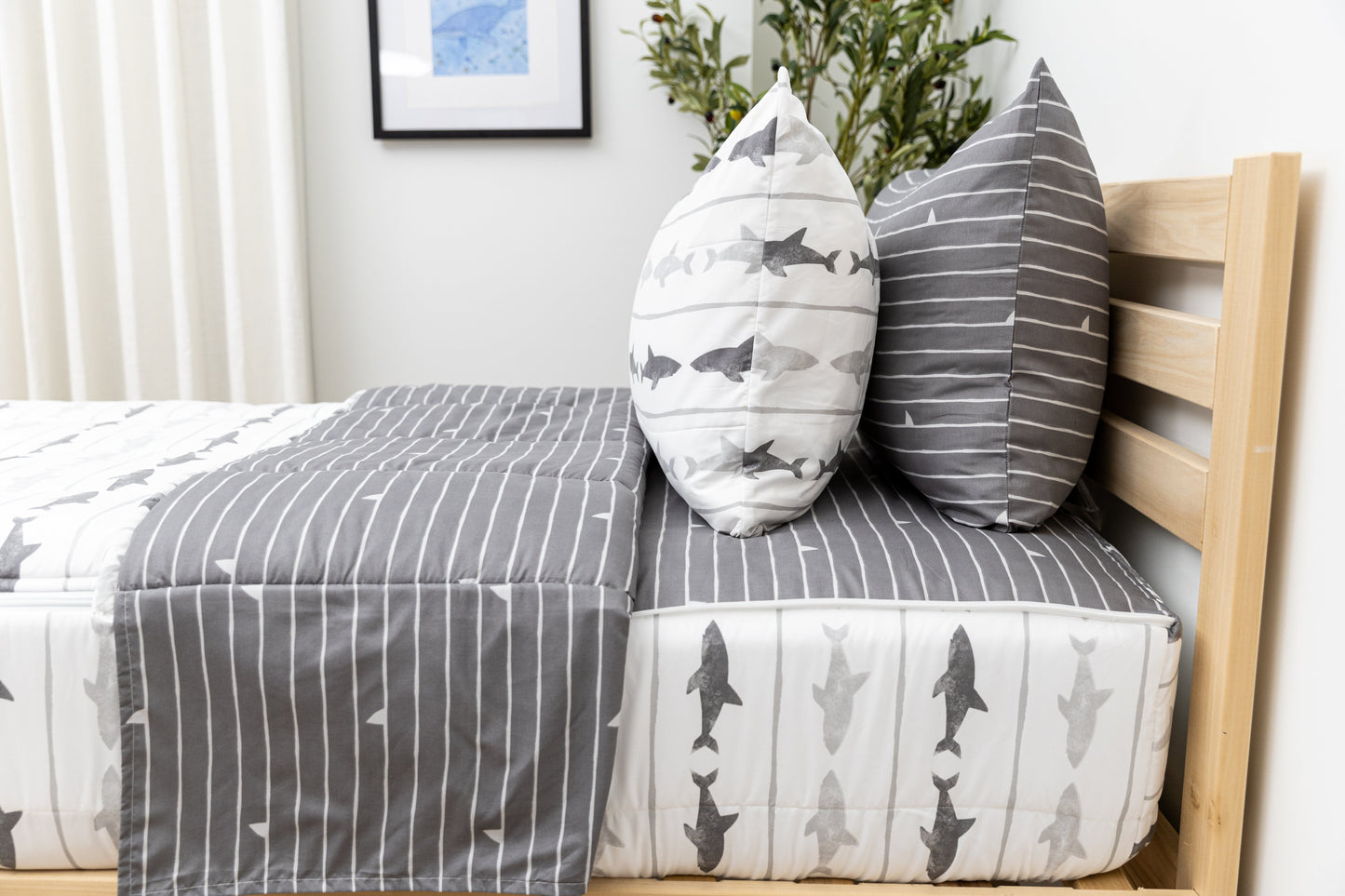 
                  
                    Great White Zipper Bedding
                  
                
