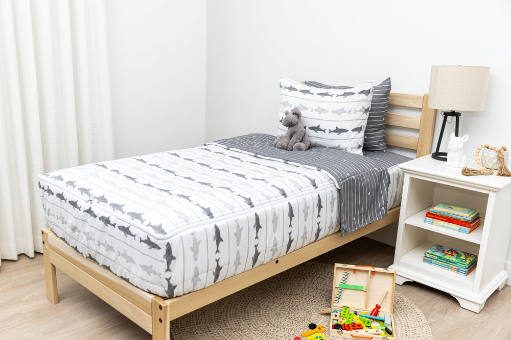 
                  
                    Great White Zipper Bedding
                  
                