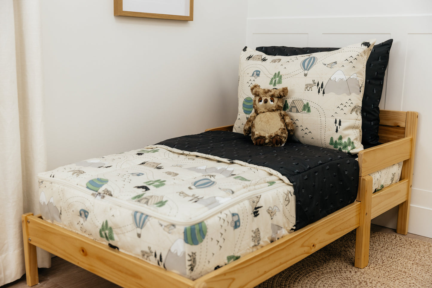 
                  
                    Adventure Awaits Zipper Bedding
                  
                