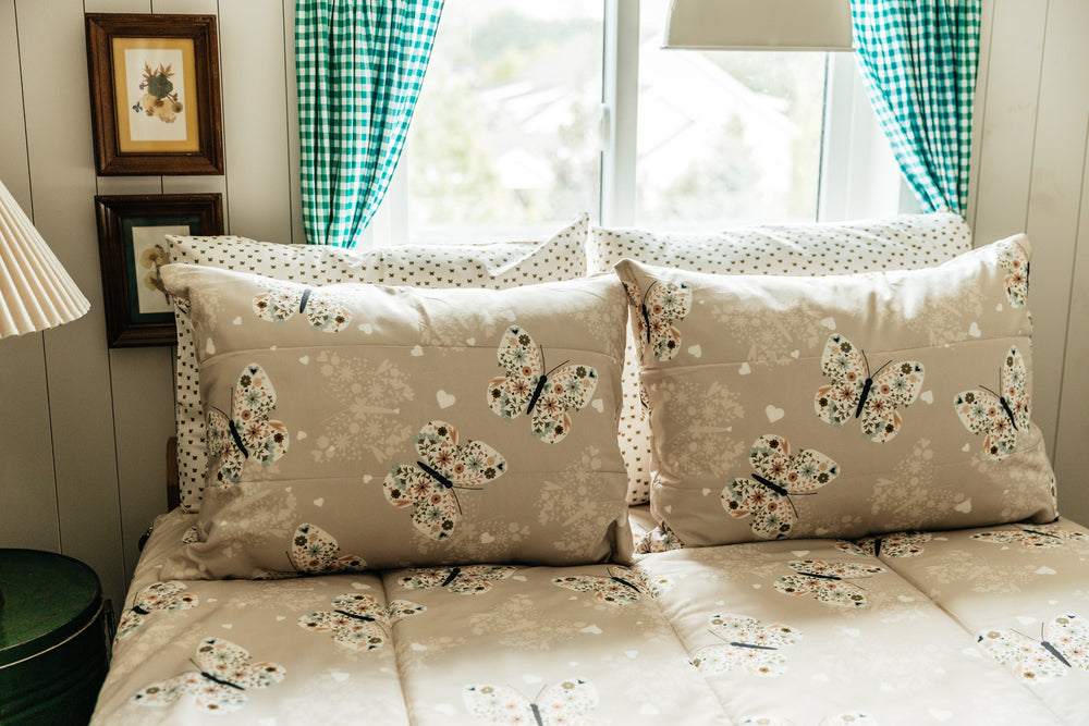 
                  
                    Butterfly Love Zipper Bedding
                  
                