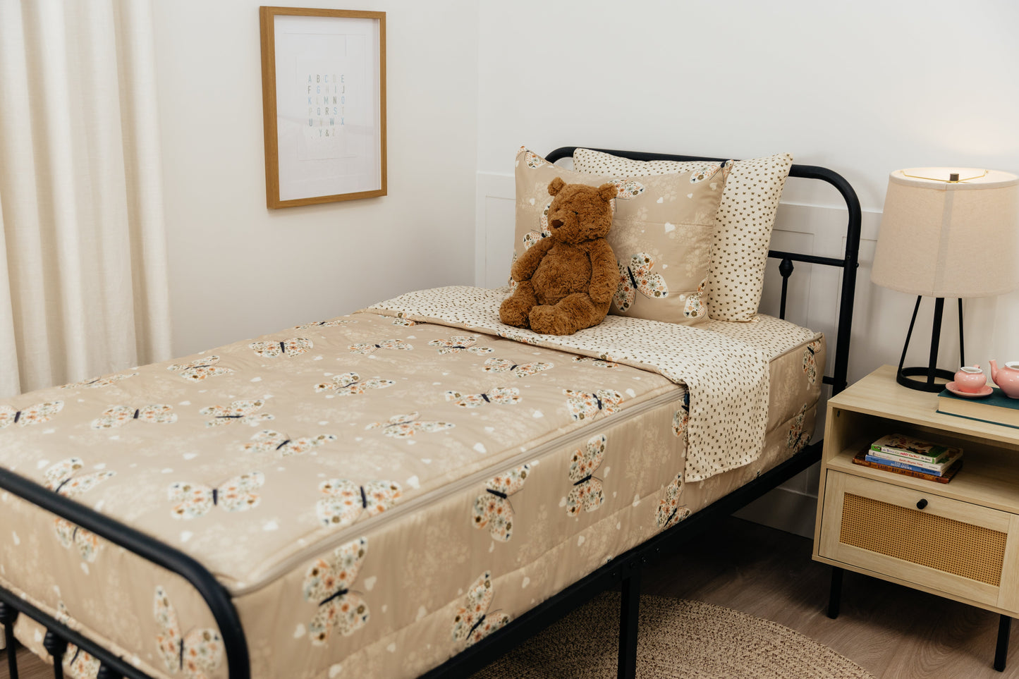 
                  
                    Butterfly Love Zipper Bedding
                  
                