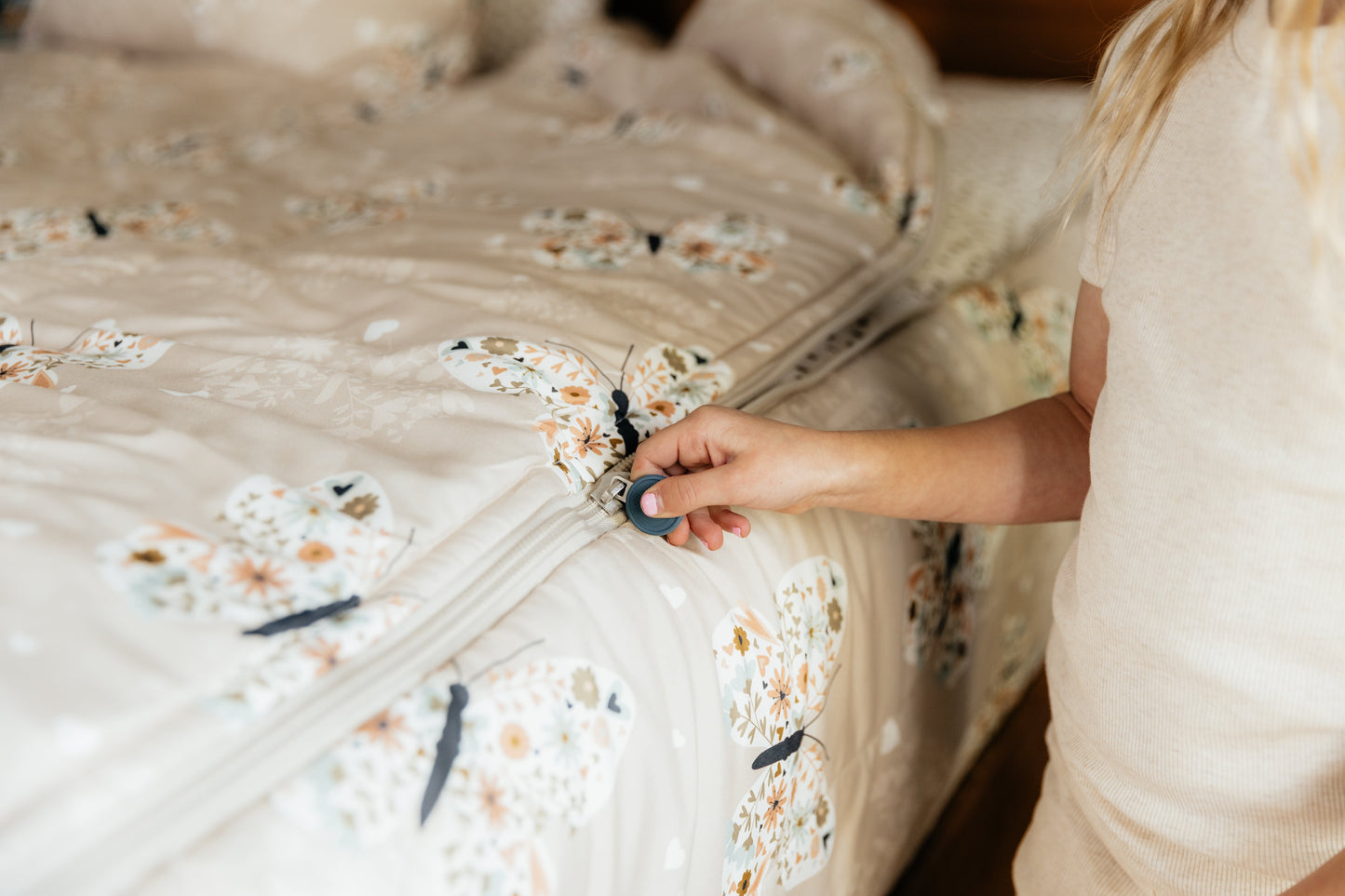 
                  
                    Butterfly Love Zipper Bedding
                  
                