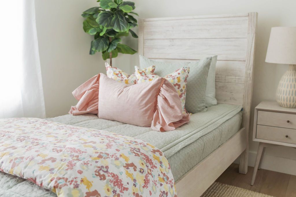 
                  
                    Chloe Luxe Beddy's
                  
                