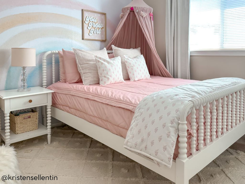 
                  
                    Ella Beddy's
                  
                
