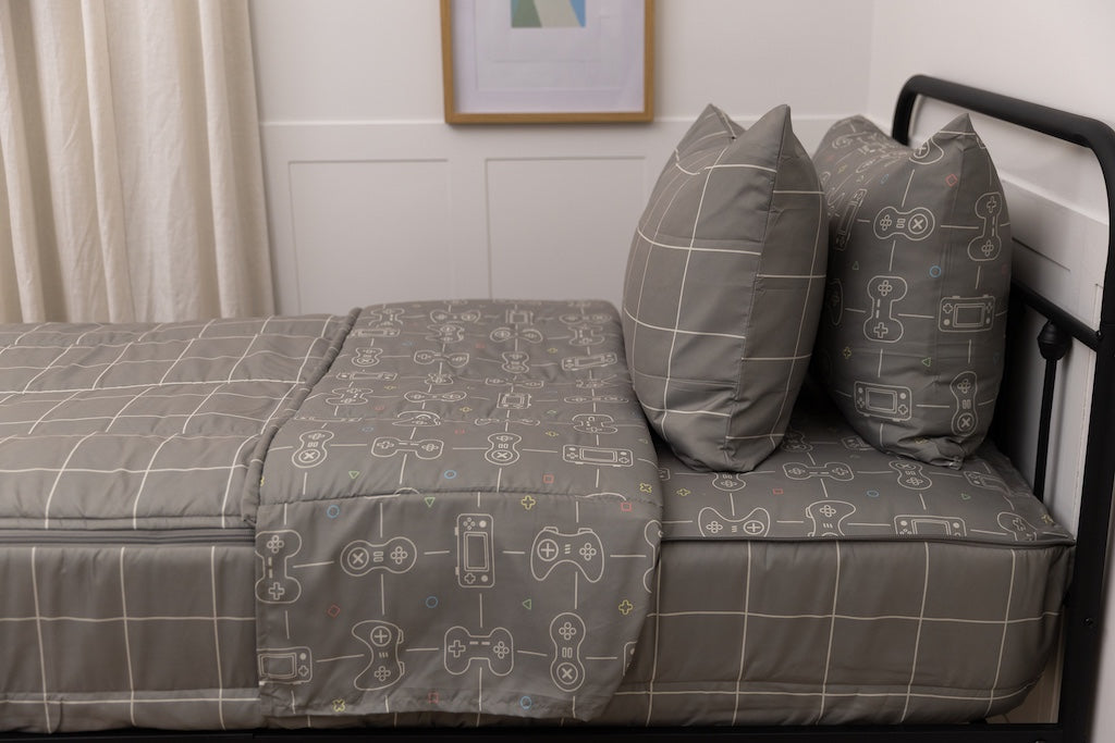 
                  
                    Level Up Zipper Bedding
                  
                
