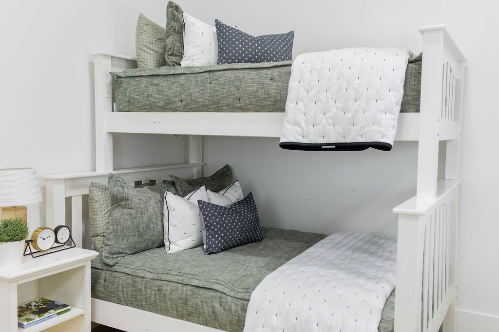 
                  
                    Remington Luxe Beddy's
                  
                