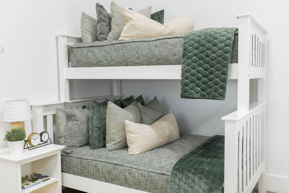 
                  
                    Remington Luxe Beddy's
                  
                