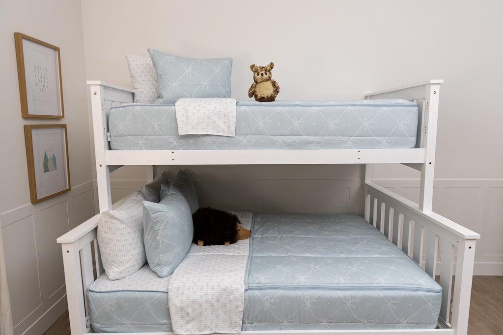 
                  
                    Tied With A Bow Zipper Bedding
                  
                