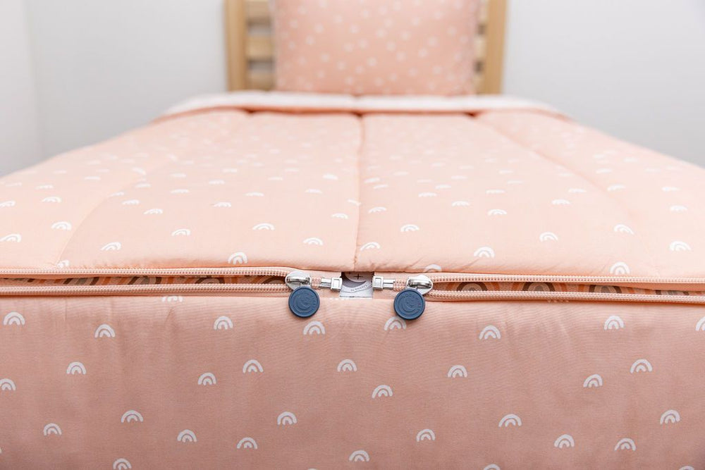 
                  
                    Over The Rainbow Zipper Bedding
                  
                